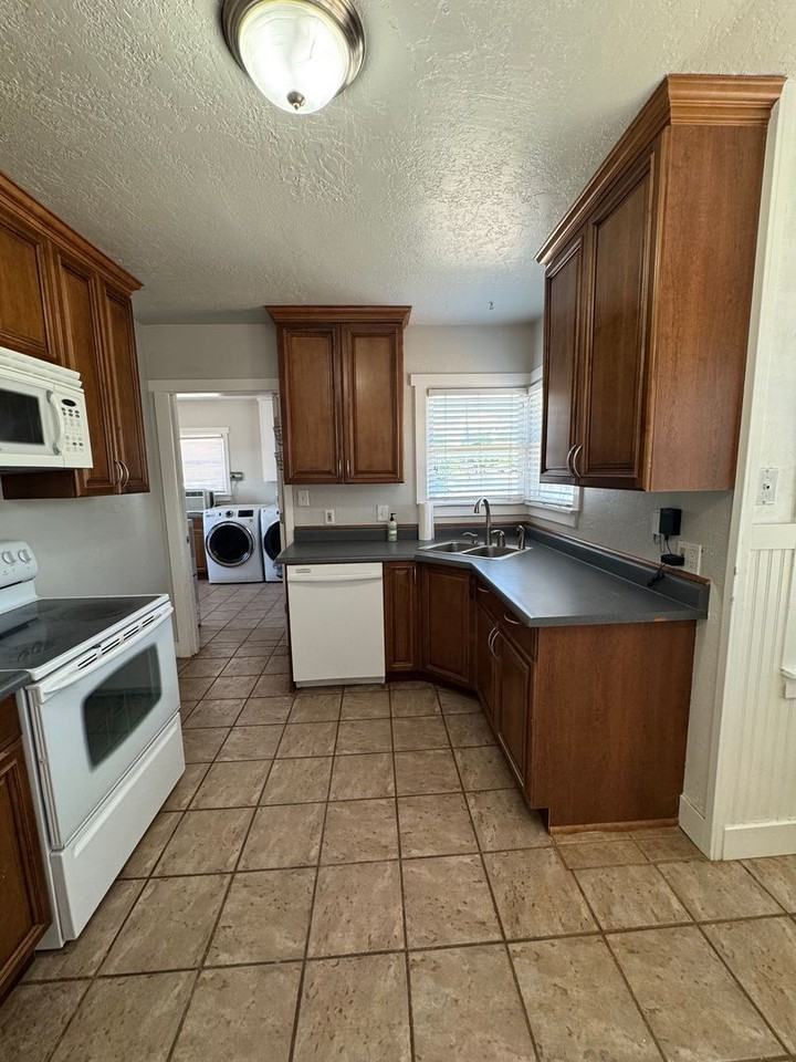 42 W 400 N #42 - Photo 7 of 16