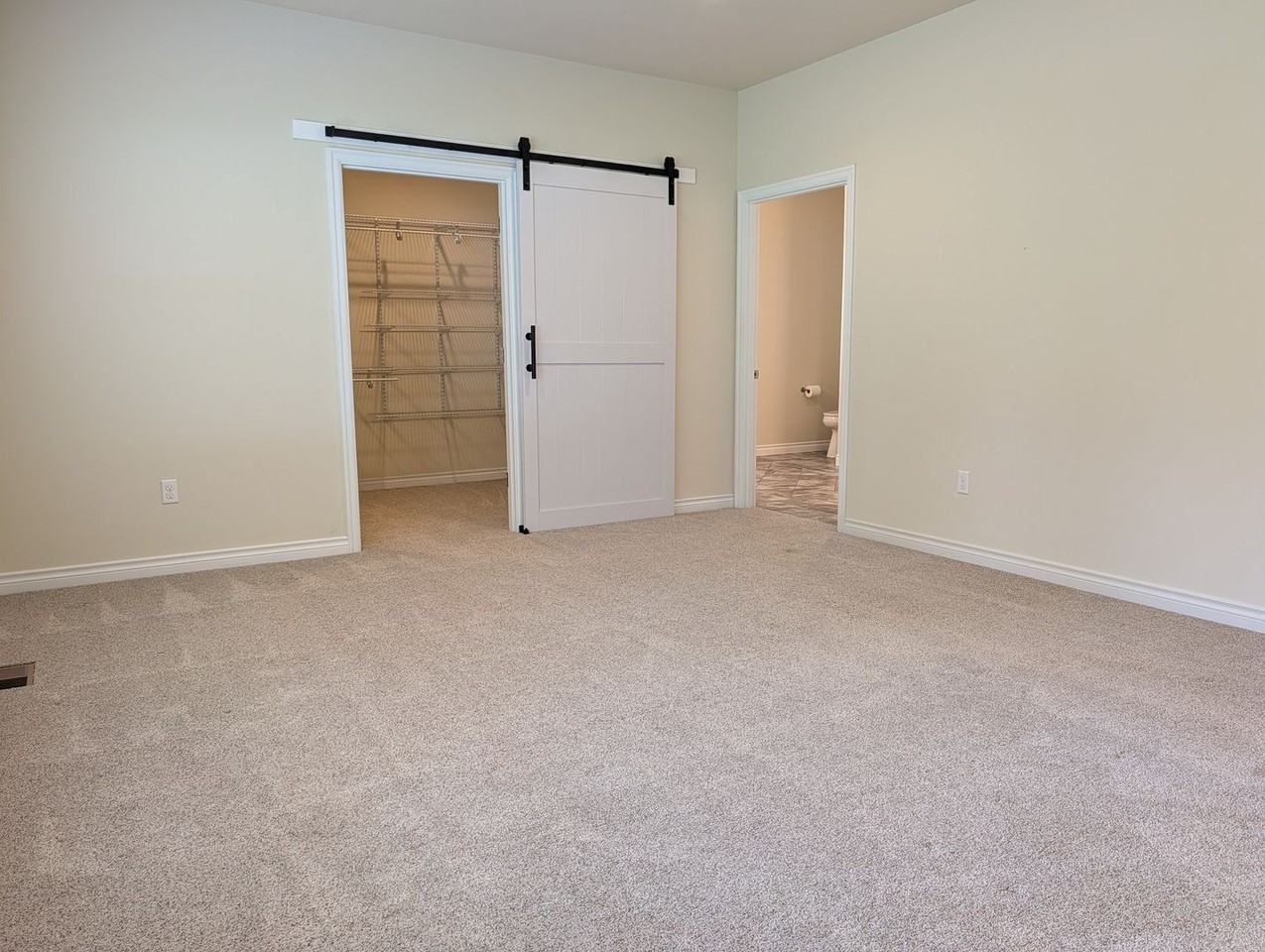 13837 Bayview Rd - Photo 7 of 19