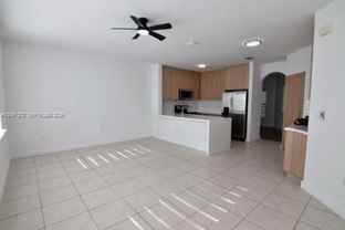 5527 5527 NW 113th Ave th 5527 - Photo 1 of 1
