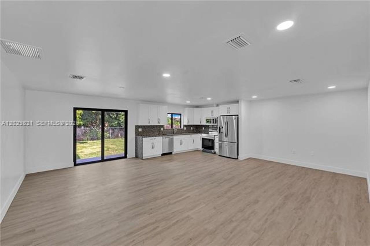 1804 Sw 99th Ter #1804 - Photo 4 of 9