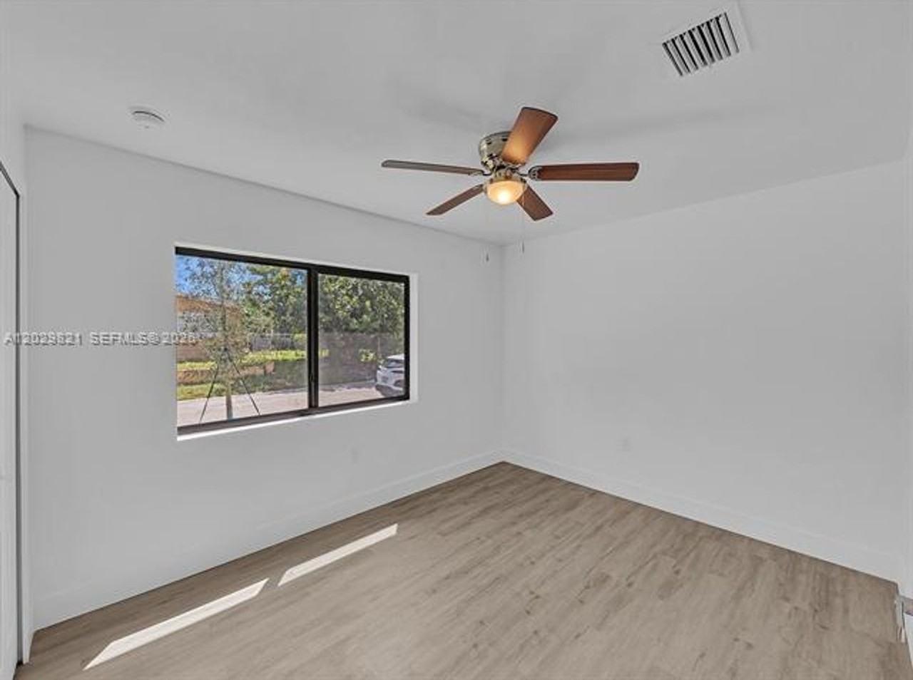 1804 Sw 99th Ter #1804 - Photo 5 of 9