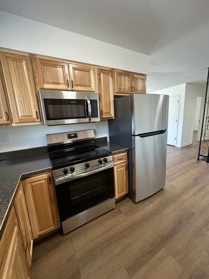 814 St Francis St - Photo 2 of 19