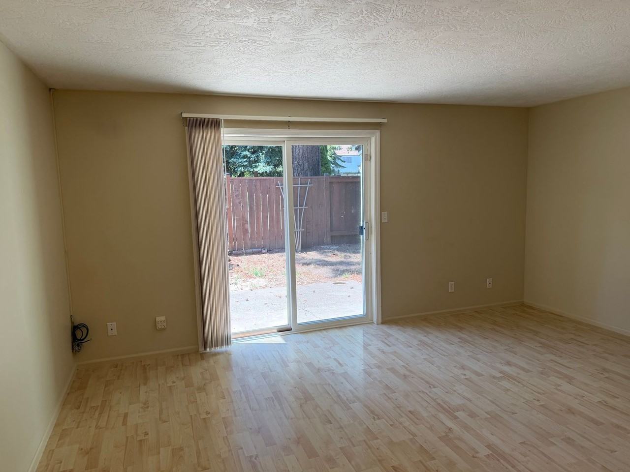 1638 Fetters Loop - Photo 6 of 35