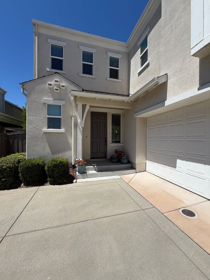 3341 Forney Way - Photo 2 of 33