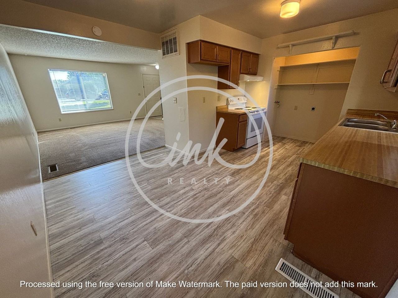 1410 Douglas Ave - Photo 7 of 16