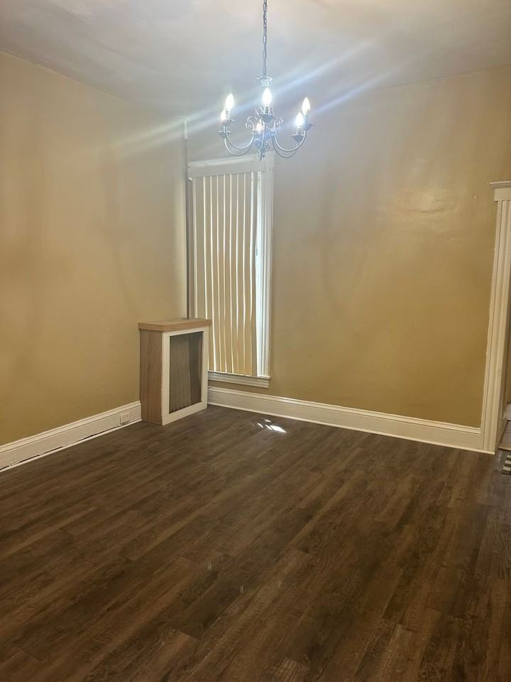 1820 Ruxton Ave - Photo 3 of 15