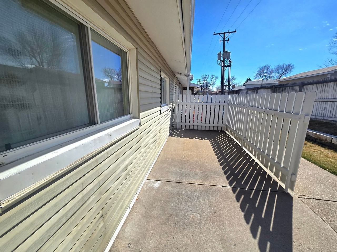 706 2nd St - Photo 2 of 12