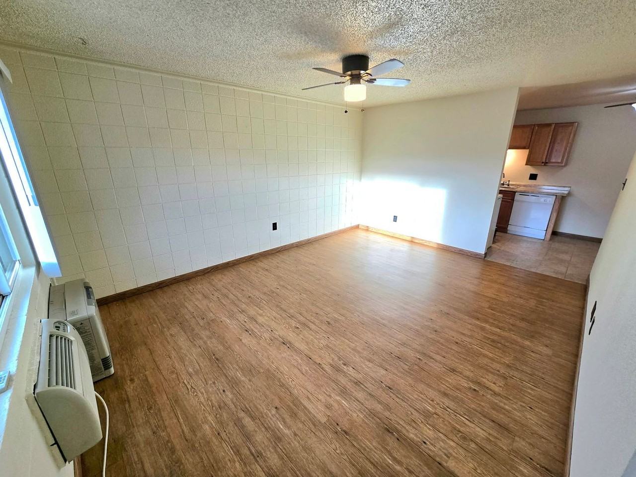 706 2nd St - Photo 3 of 12