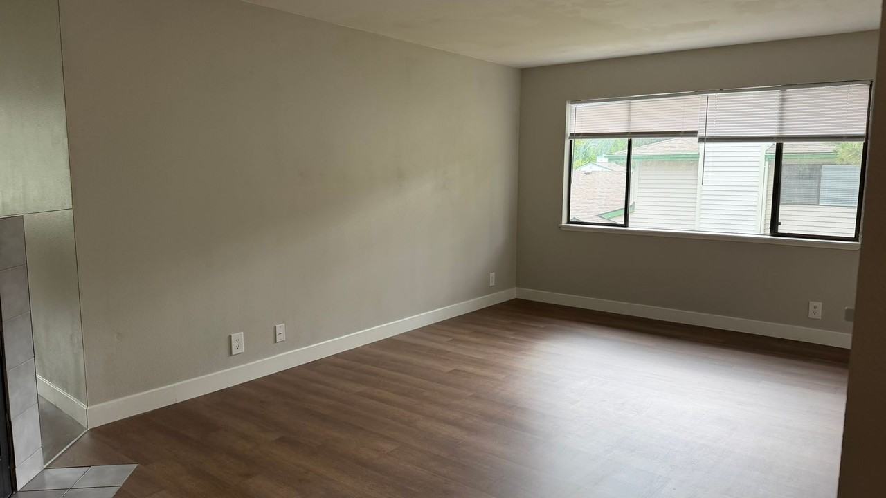 1624 201st Pl Se #6D - Photo 7 of 14