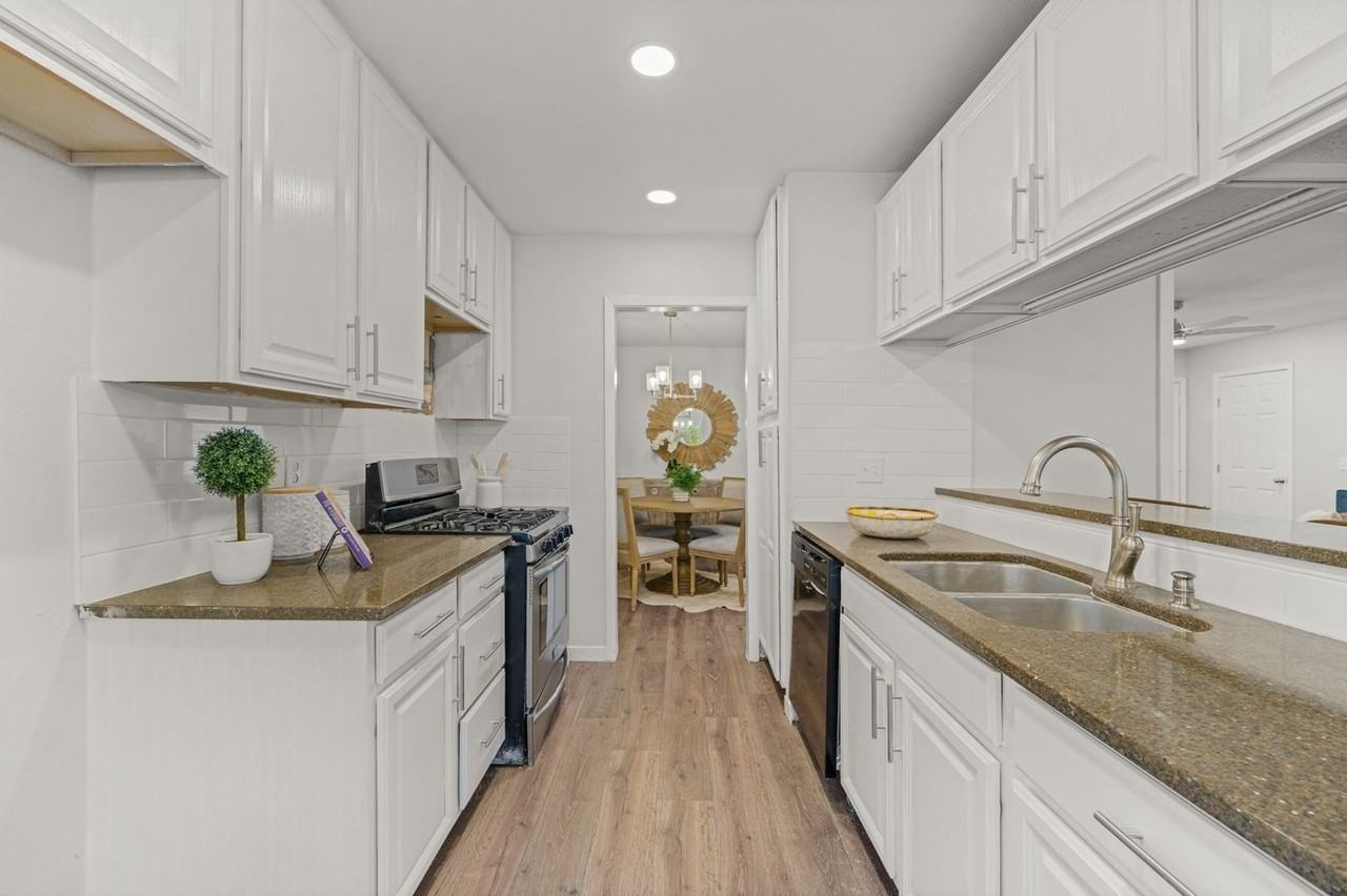 10223 Flatland Trl - Photo 5 of 30