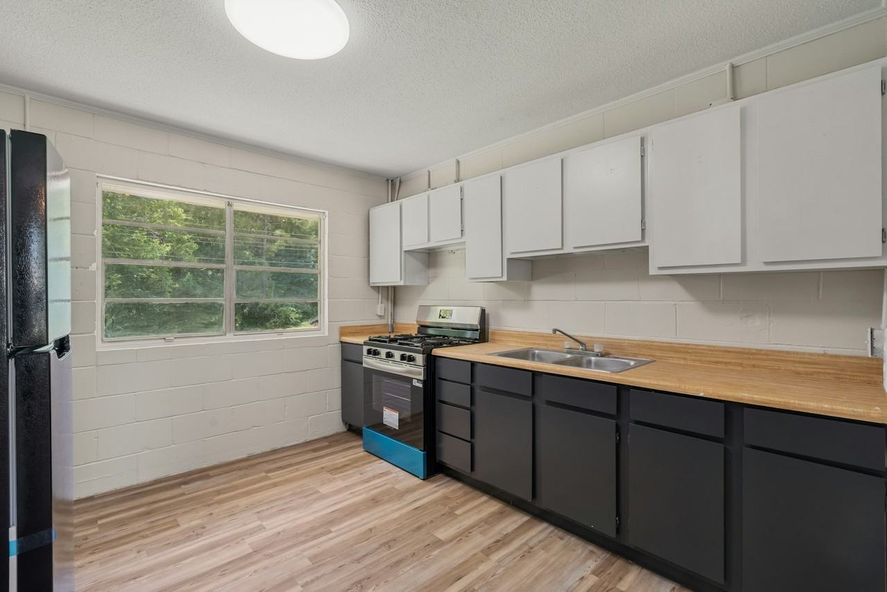 18 East Westover Drive - Photo 7 of 11