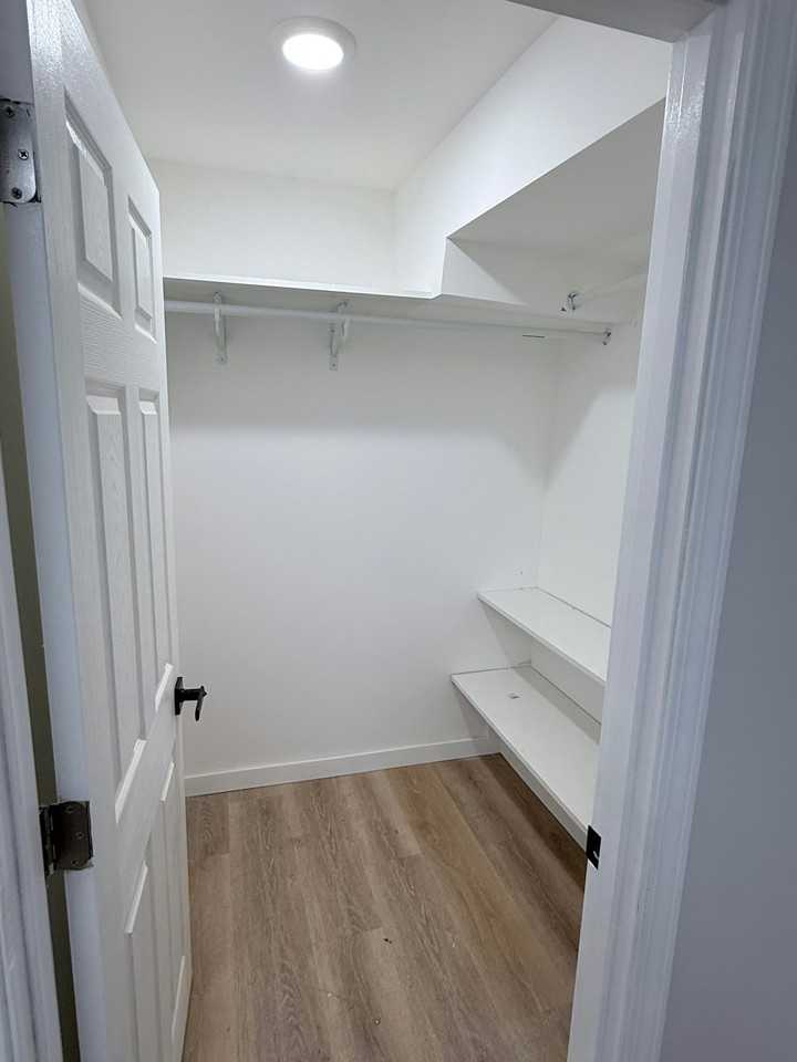 1431 North Campbell Ave, Unit 2R - Photo 5 of 13