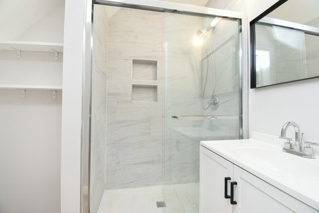 1431 North Campbell Ave, Unit 2R - Photo 6 of 13