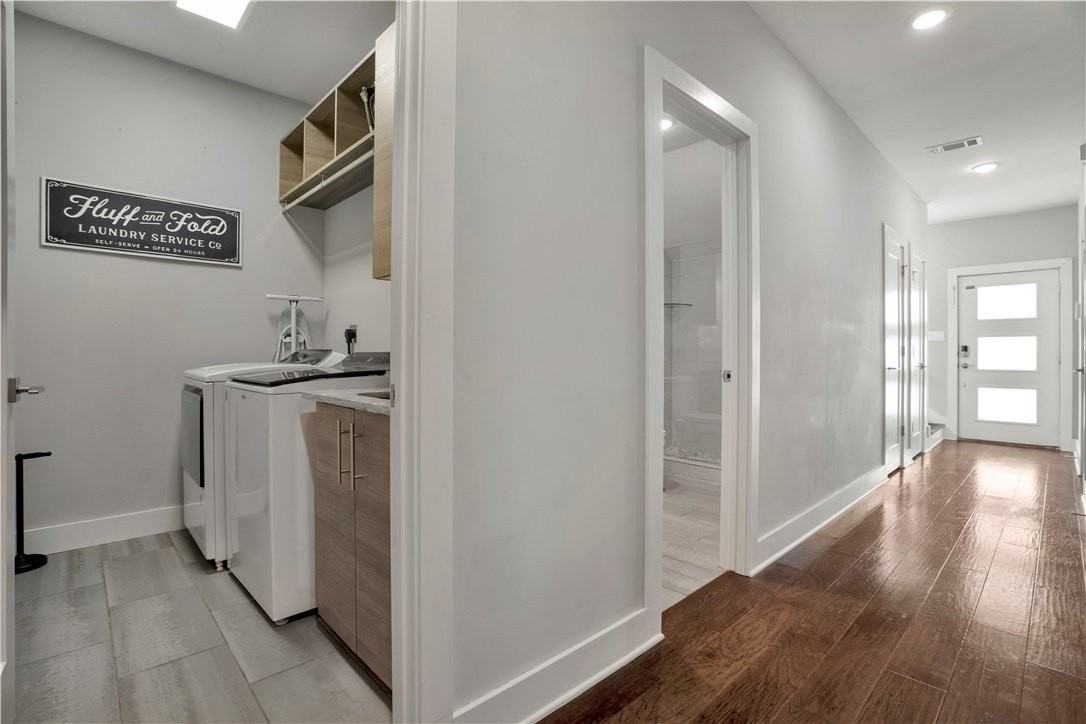 1572 N Desoto Pl - Photo 3 of 22
