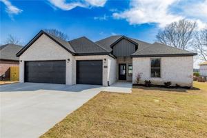 featured image of 808 W Kelleyann St