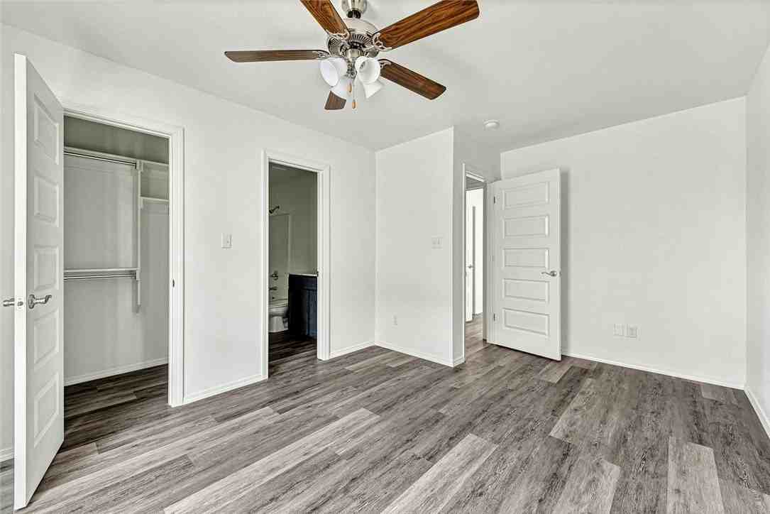 1023 S Benchmark Ln #2 - Photo 6 of 7