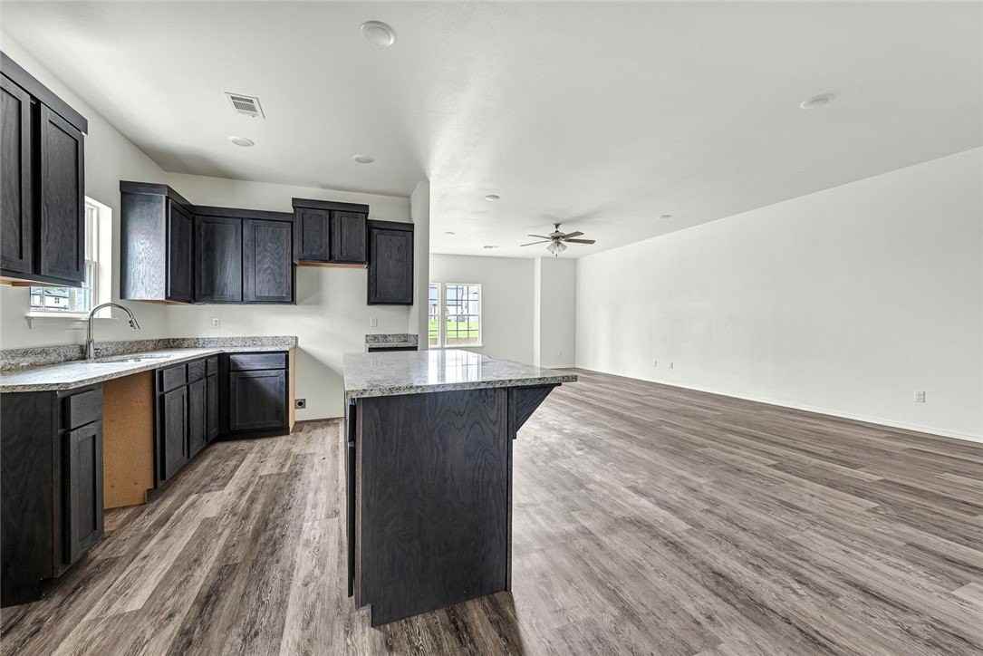 1023 S Benchmark Ln #2 - Photo 7 of 7