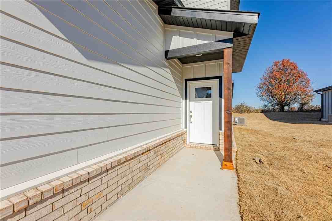 1603 Sw Casuarina Dr #2 - Photo 3 of 30