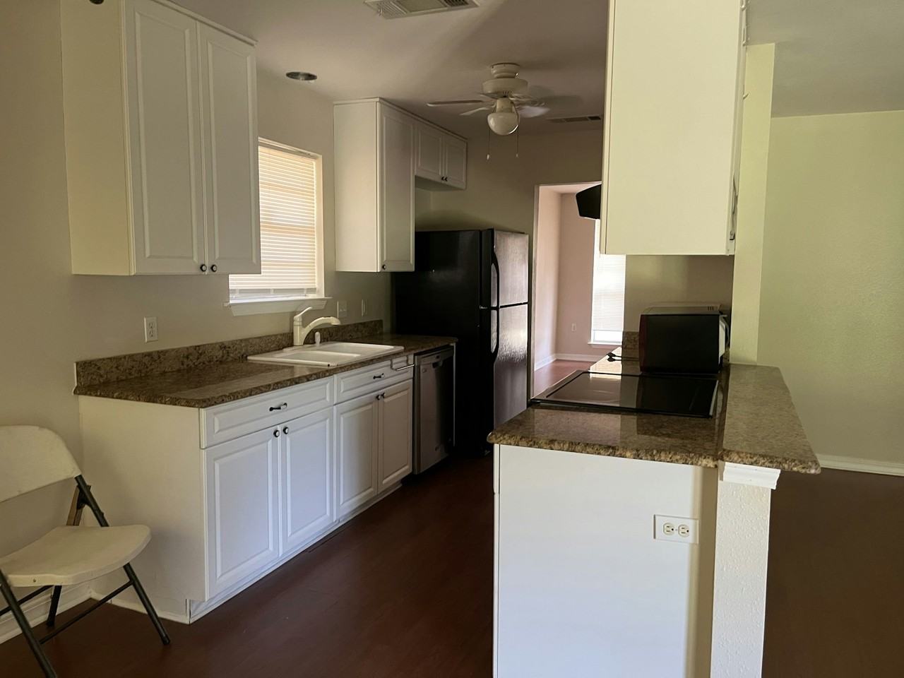 315 Woodcrest Drive - Photo 3 of 18