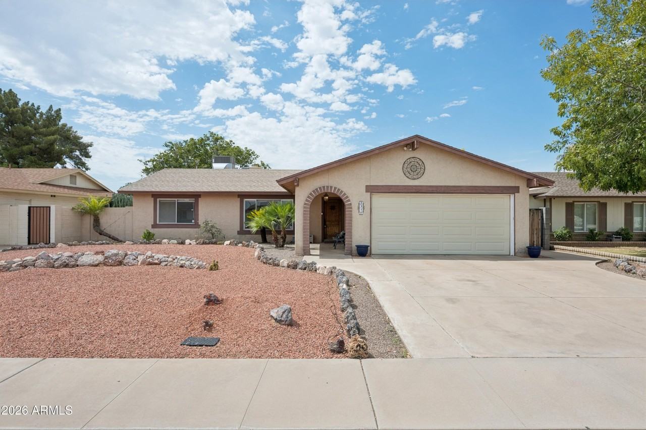 2319 E Loma Vista Dr