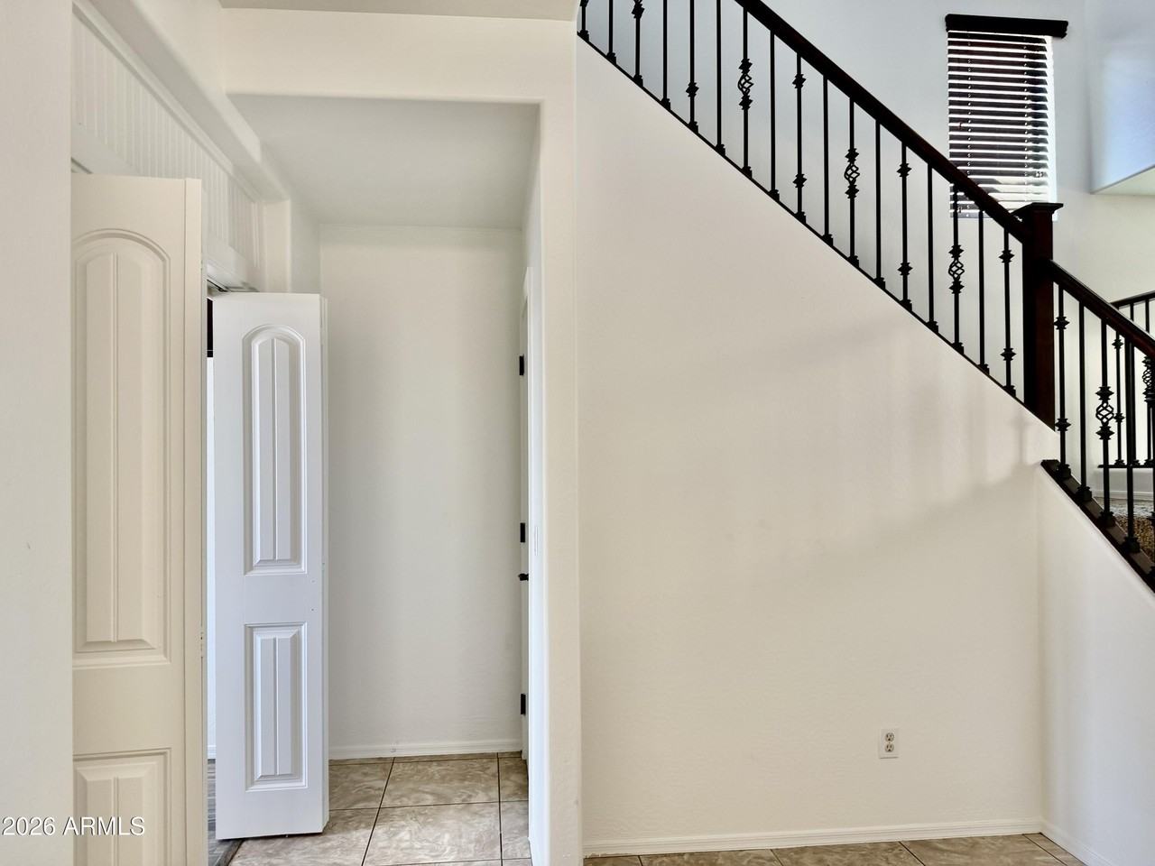 3340 S Sunland Dr - Photo 6 of 38