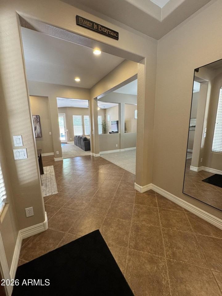 15264 W Georgia Dr - Photo 2 of 42