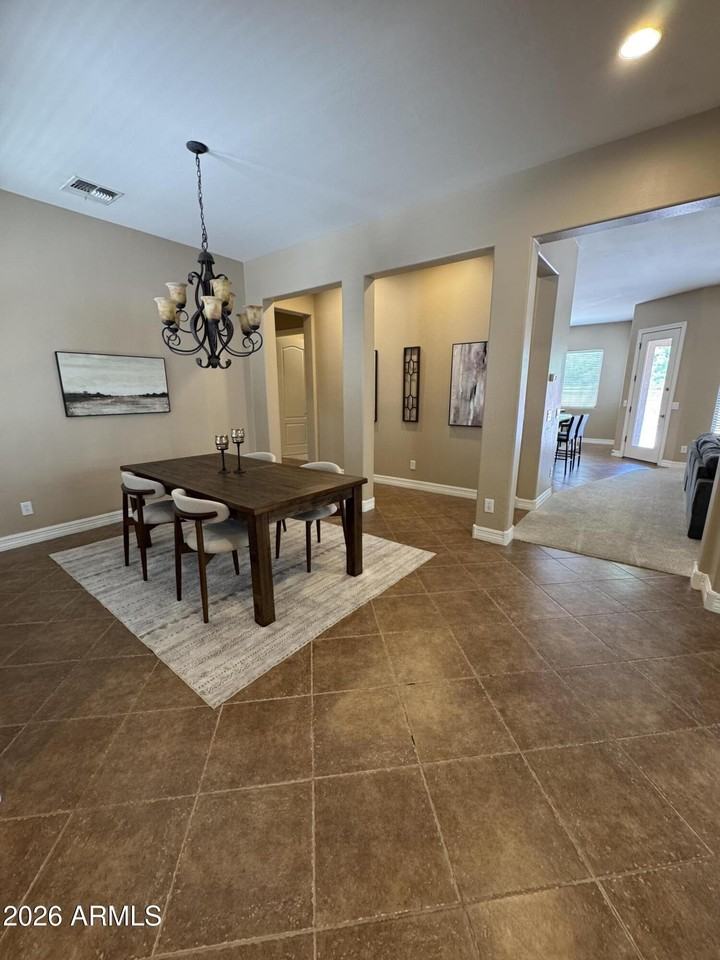 15264 W Georgia Dr - Photo 3 of 42