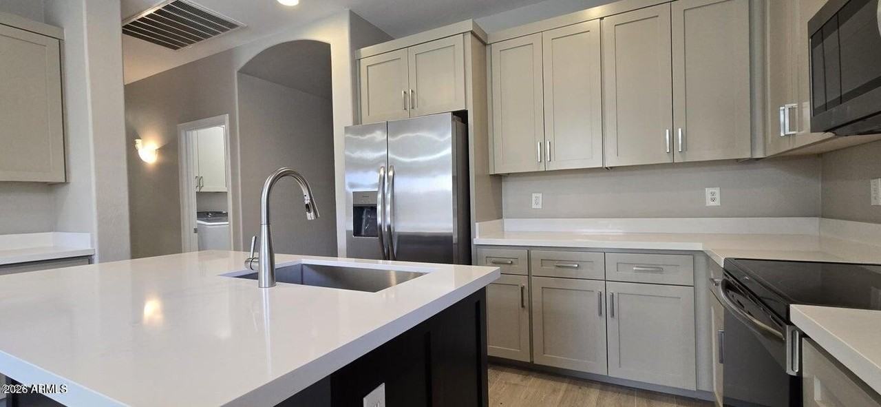 17751 W Tasha Dr - Photo 4 of 27