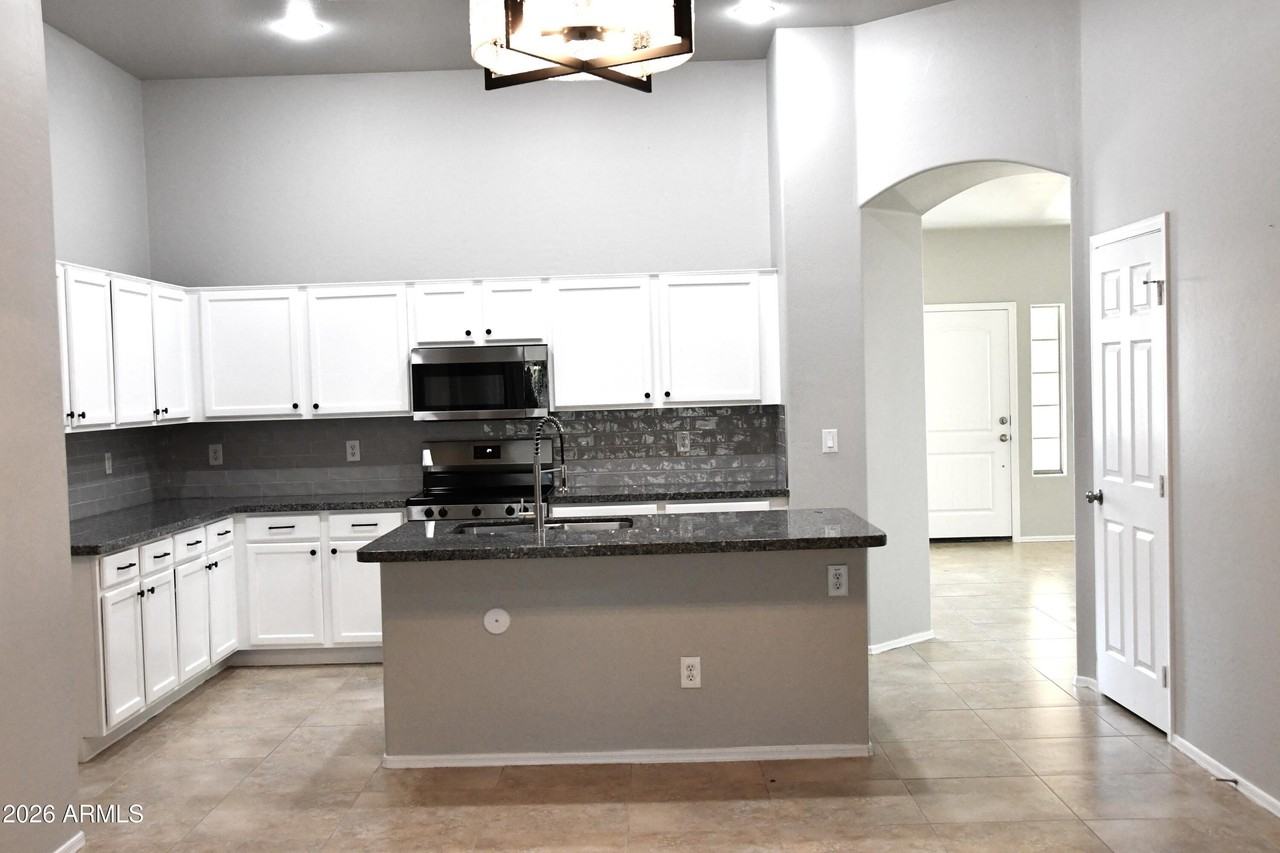 8787 W Gardenia Ave - Photo 2 of 26