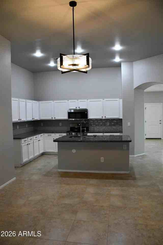 8787 W Gardenia Ave - Photo 3 of 26