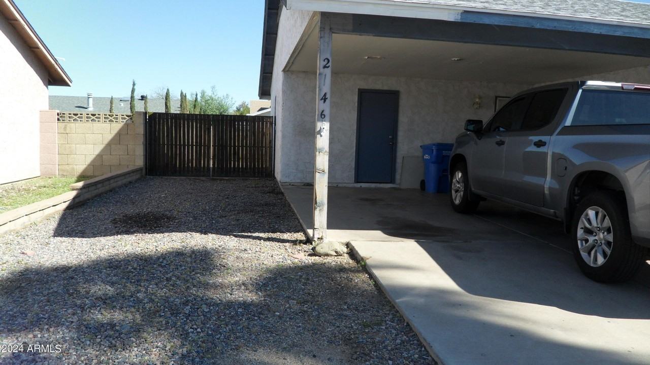 2146 W Utopia Rd - Photo 2 of 16