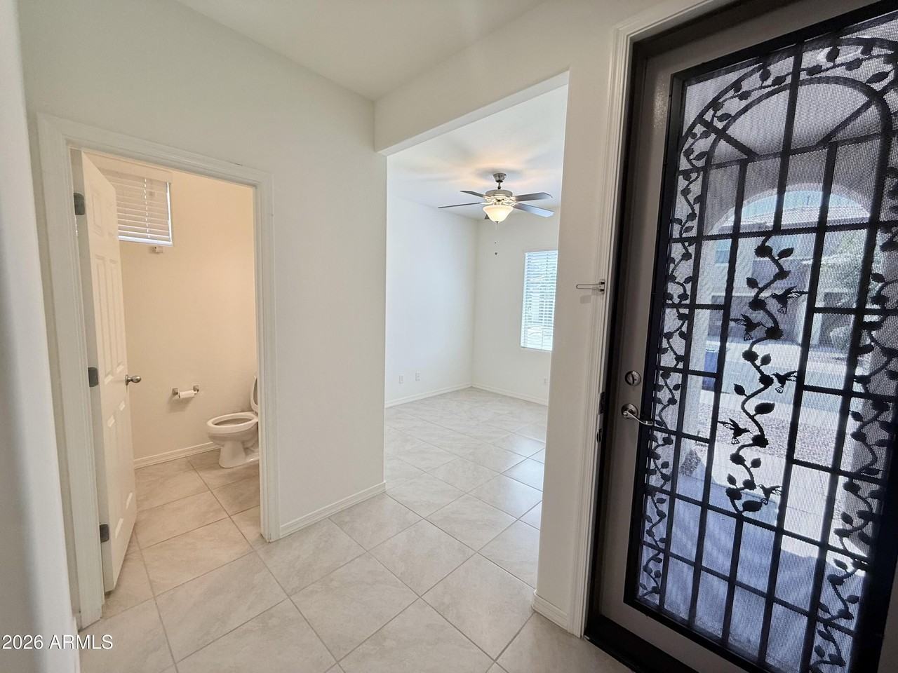 4722 E Tremaine Ave - Photo 7 of 36