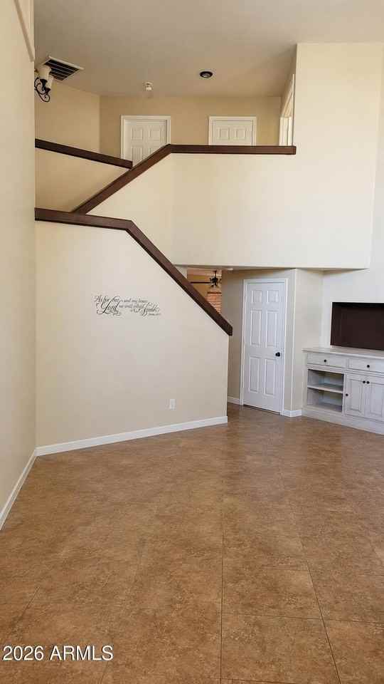 14138 N 158th Ct - Photo 3 of 11