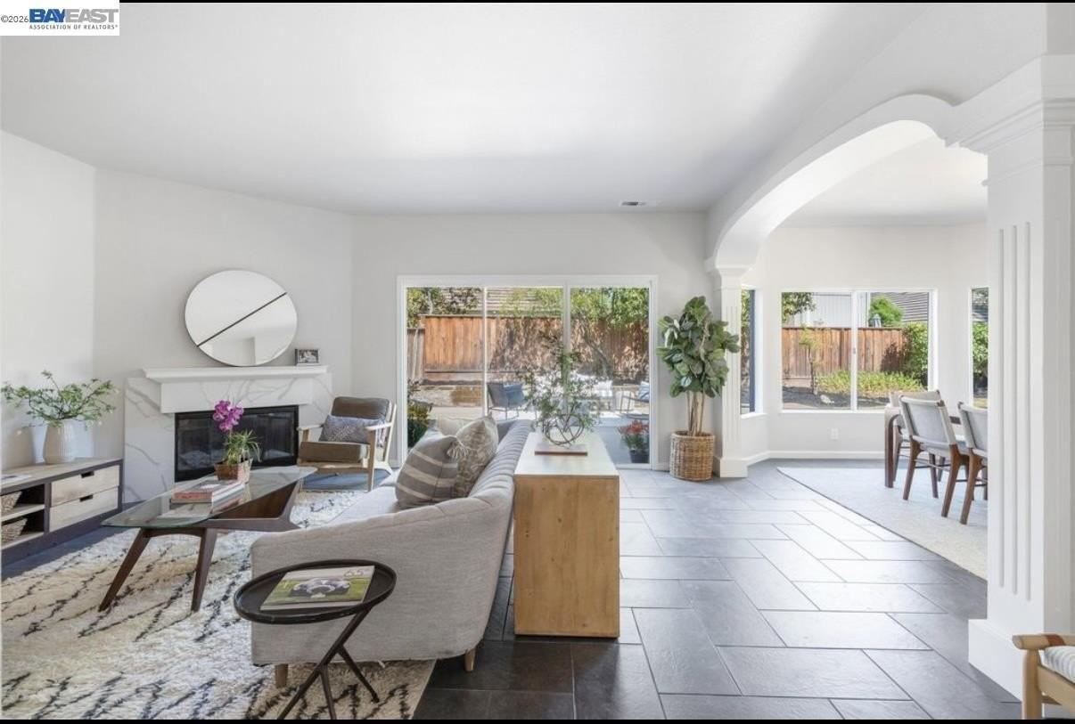 5 Stuart Pl - Photo 5 of 50
