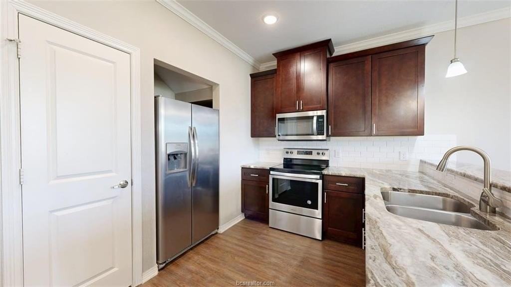 2137 Big River St - Photo 7 of 39