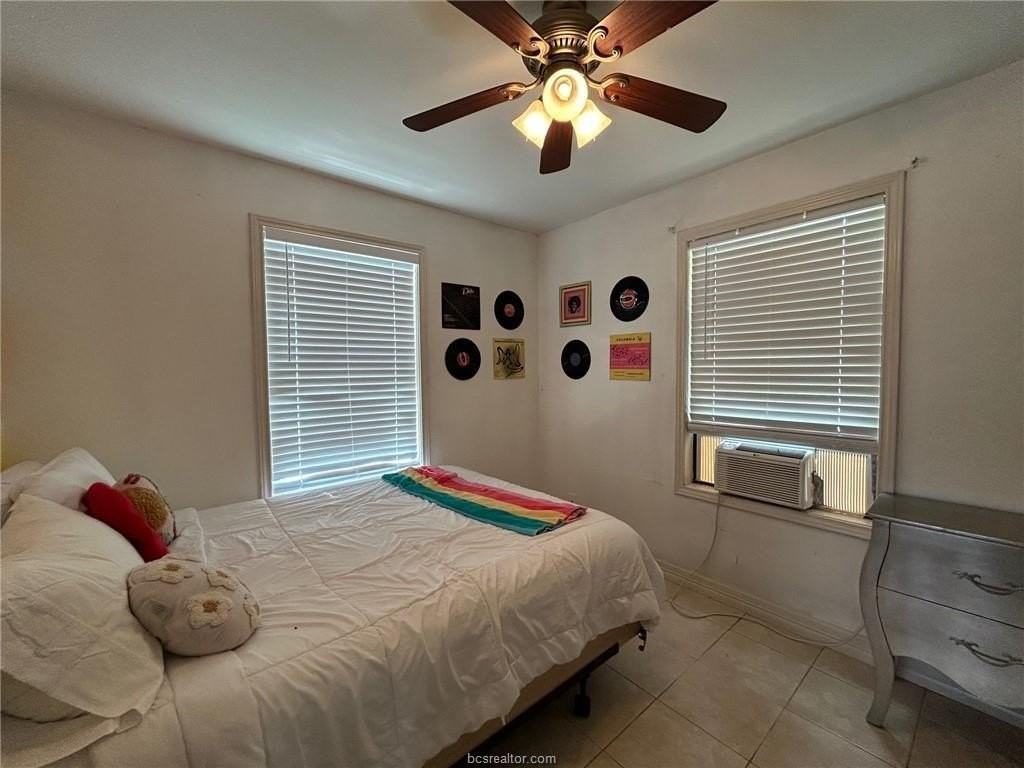 212 Montclair Ave - Photo 7 of 10