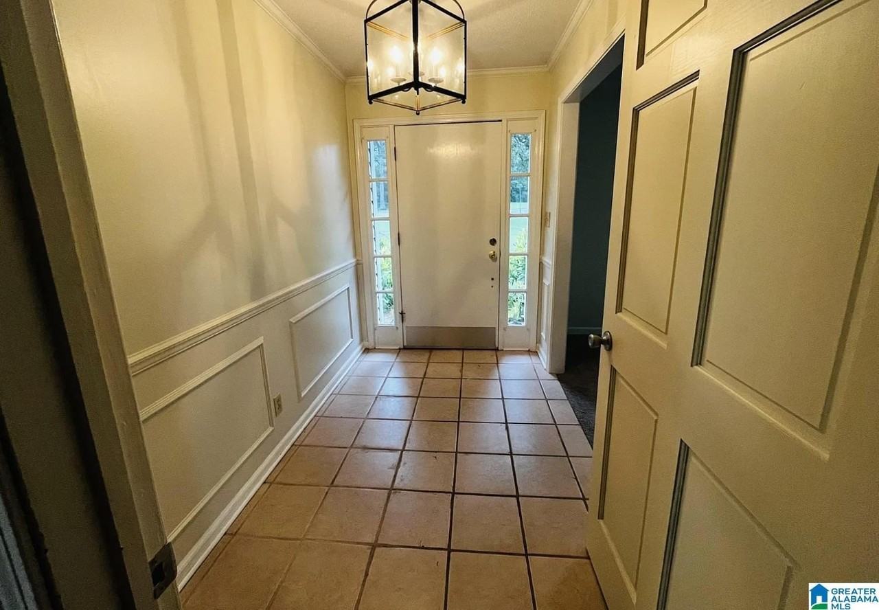 161 Mission Dr - Photo 5 of 17