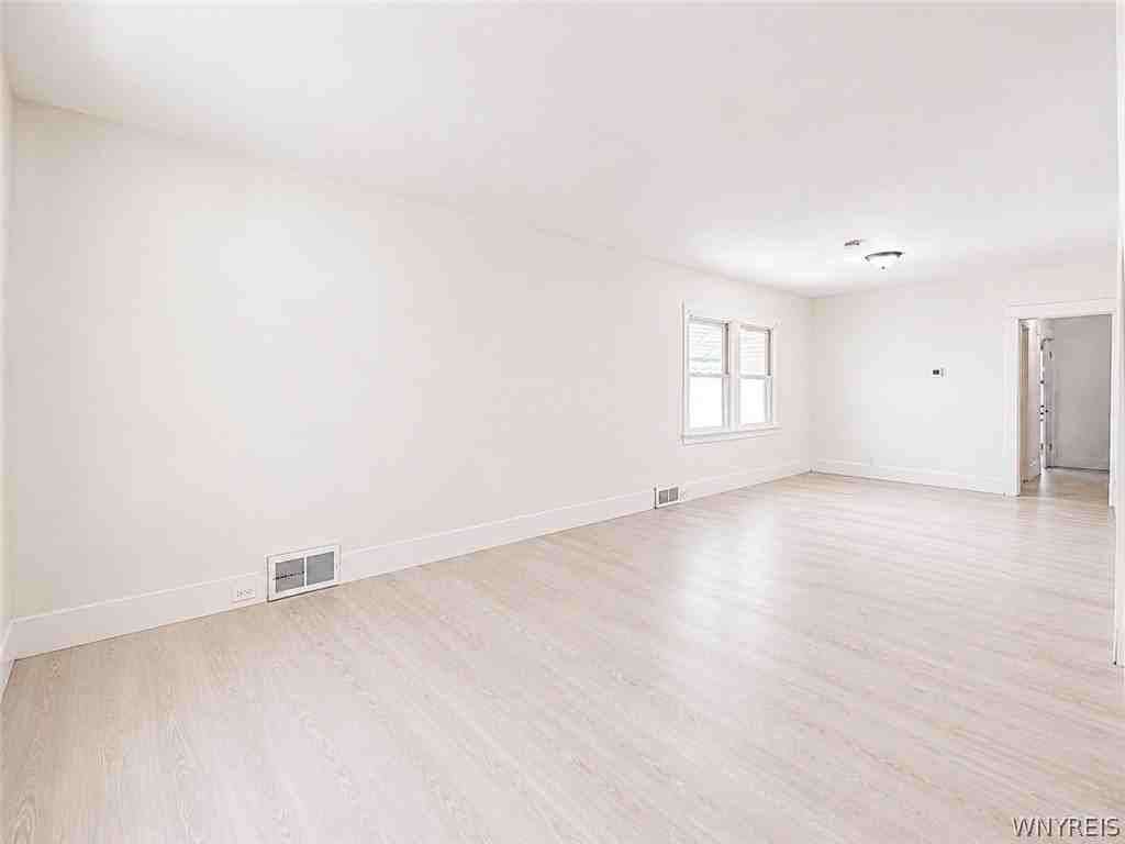165 Dearborn St #2 - Photo 4 of 21