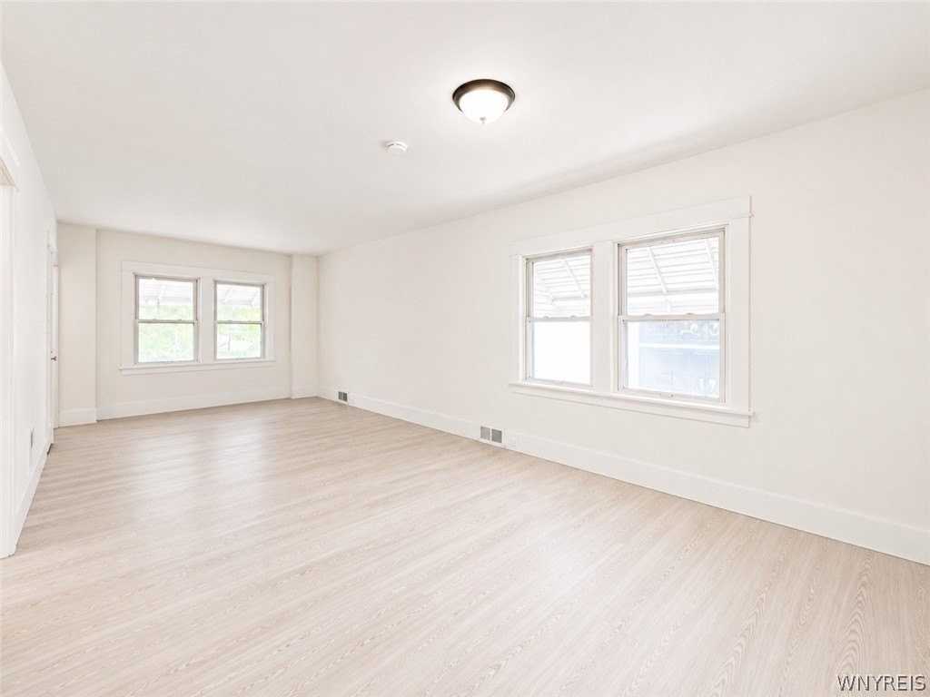 165 Dearborn St #2 - Photo 6 of 21