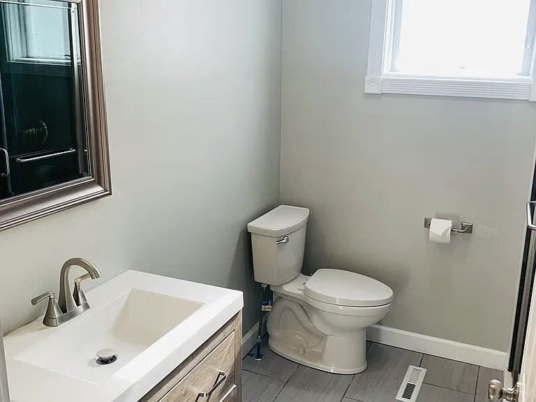 445 N Tioga St #2 - Photo 2 of 11