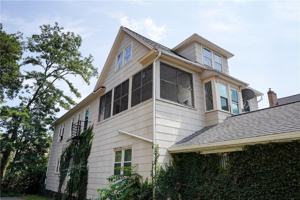 featured image of 48 Oxford St ## 52