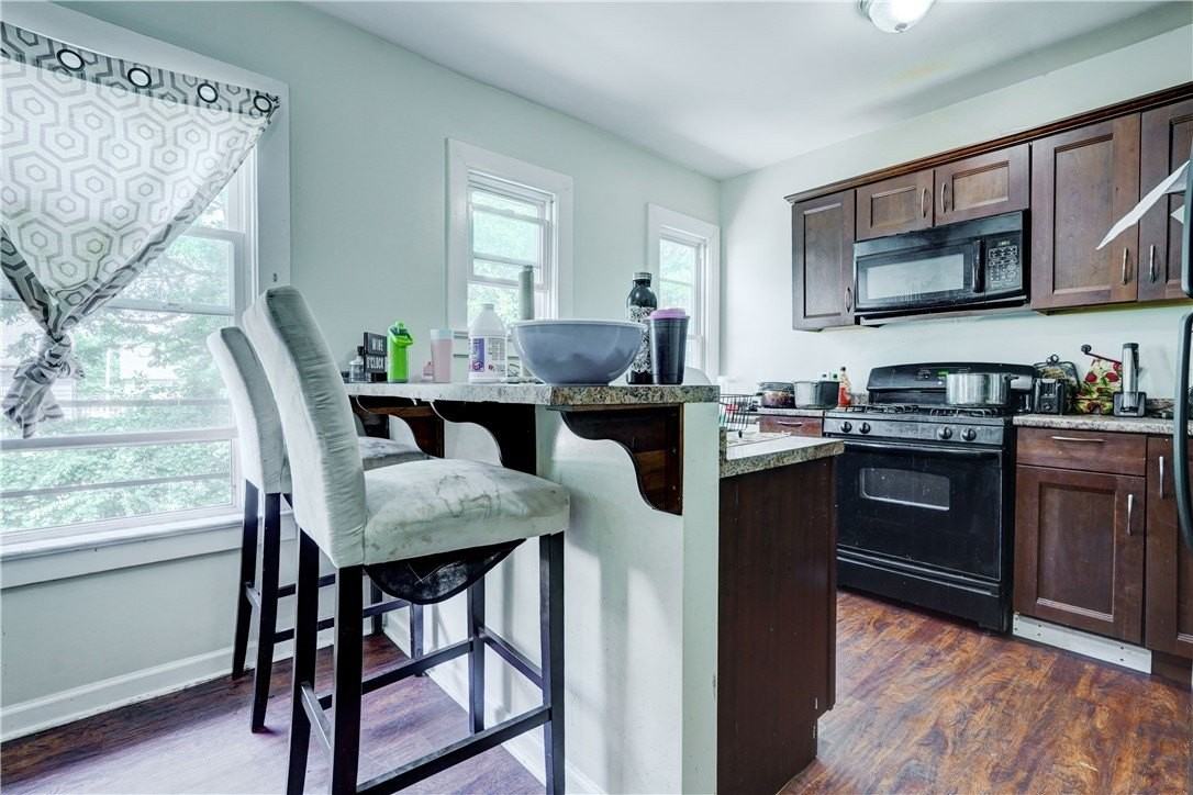 48 Oxford St ## 52 - Photo 3 of 22