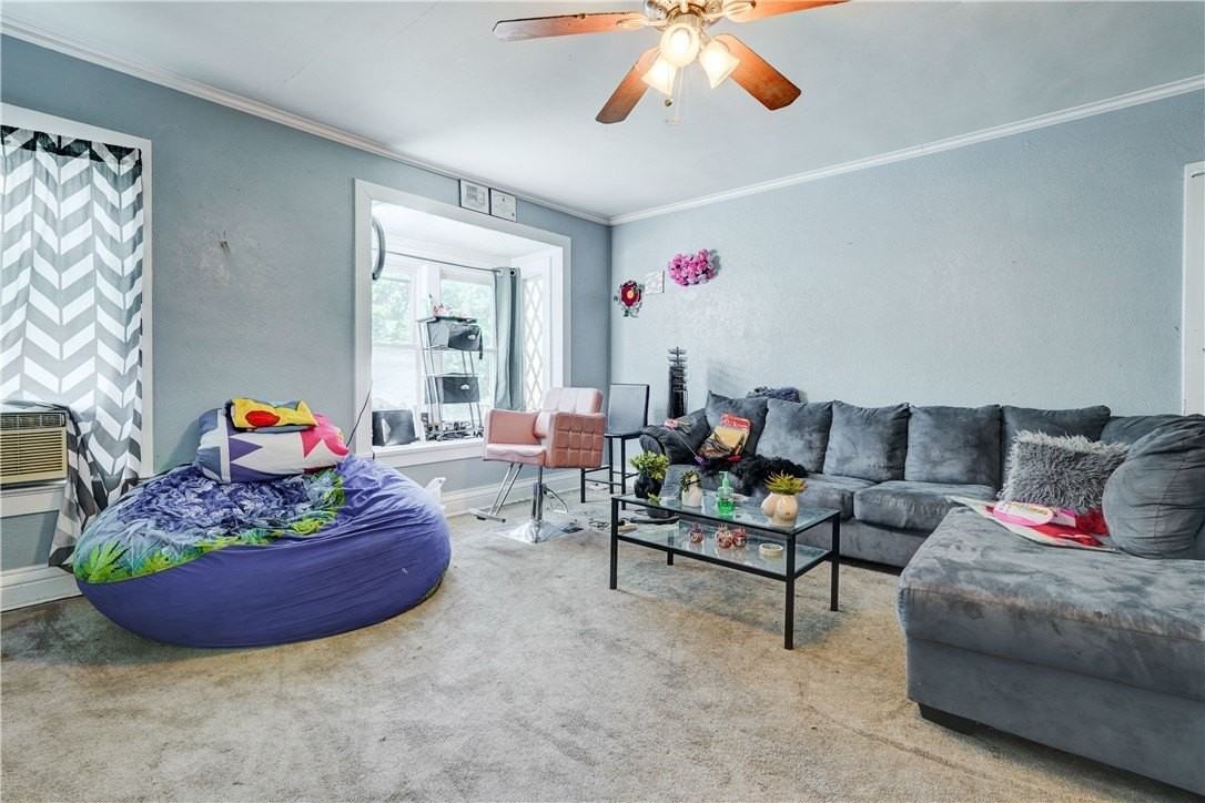 48 Oxford St ## 52 - Photo 6 of 22