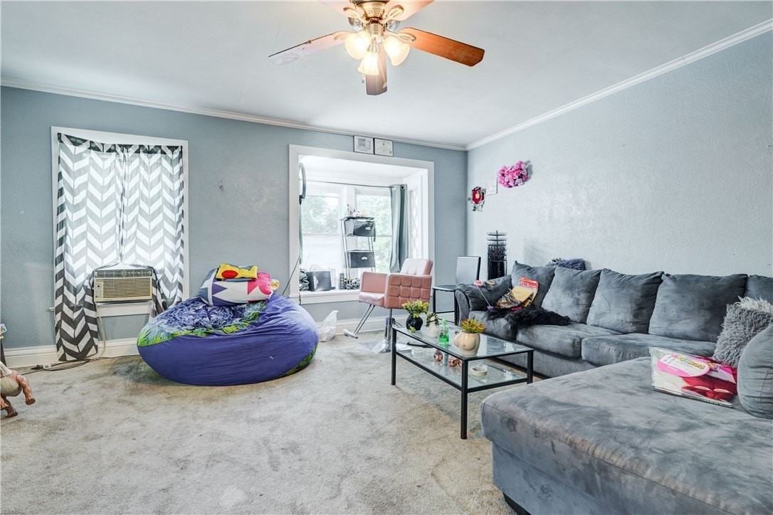 48 Oxford St ## 52 - Photo 7 of 22