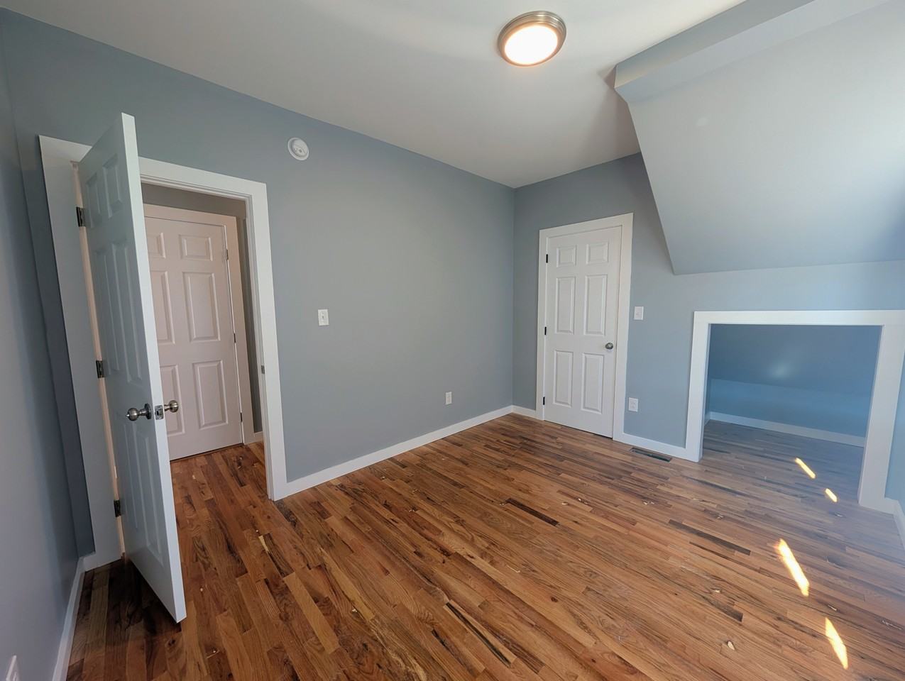 510-512 Columbia Street - 512 Lower #512LOWER - Photo 4 of 6