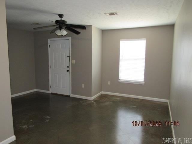 2125 Rosemary Dr Apt B - Photo 2 of 12