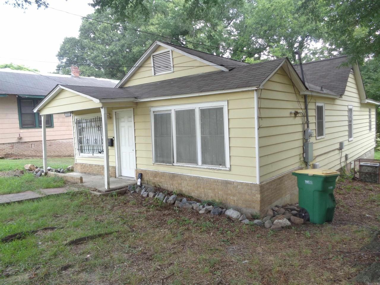 1906 E Capitol Ave - Photo 3 of 22