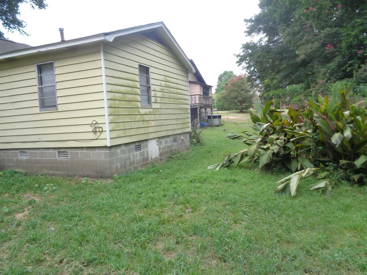 1906 E Capitol Ave - Photo 6 of 22
