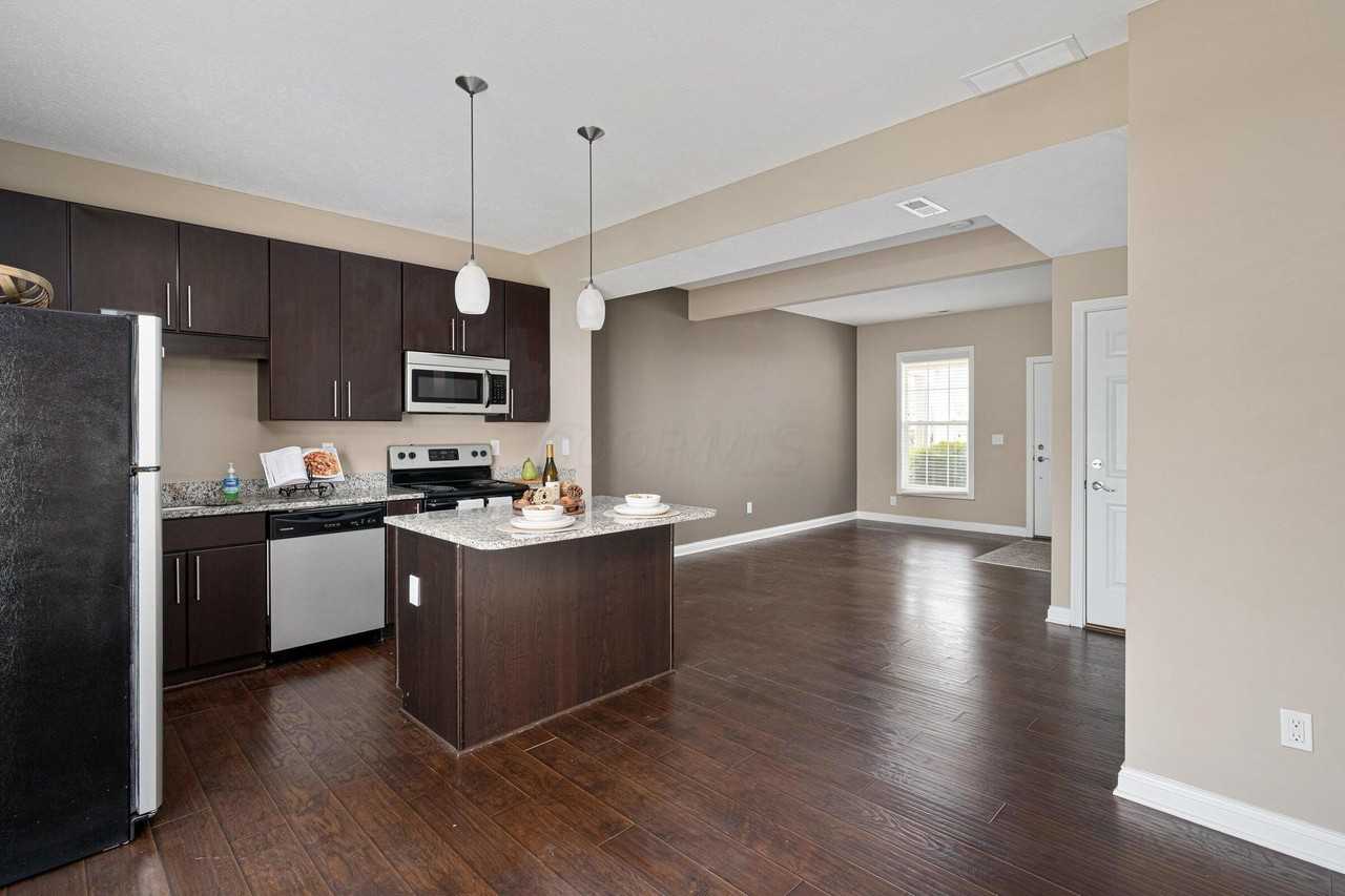 6188 Brassie Ave #404 - Photo 6 of 24