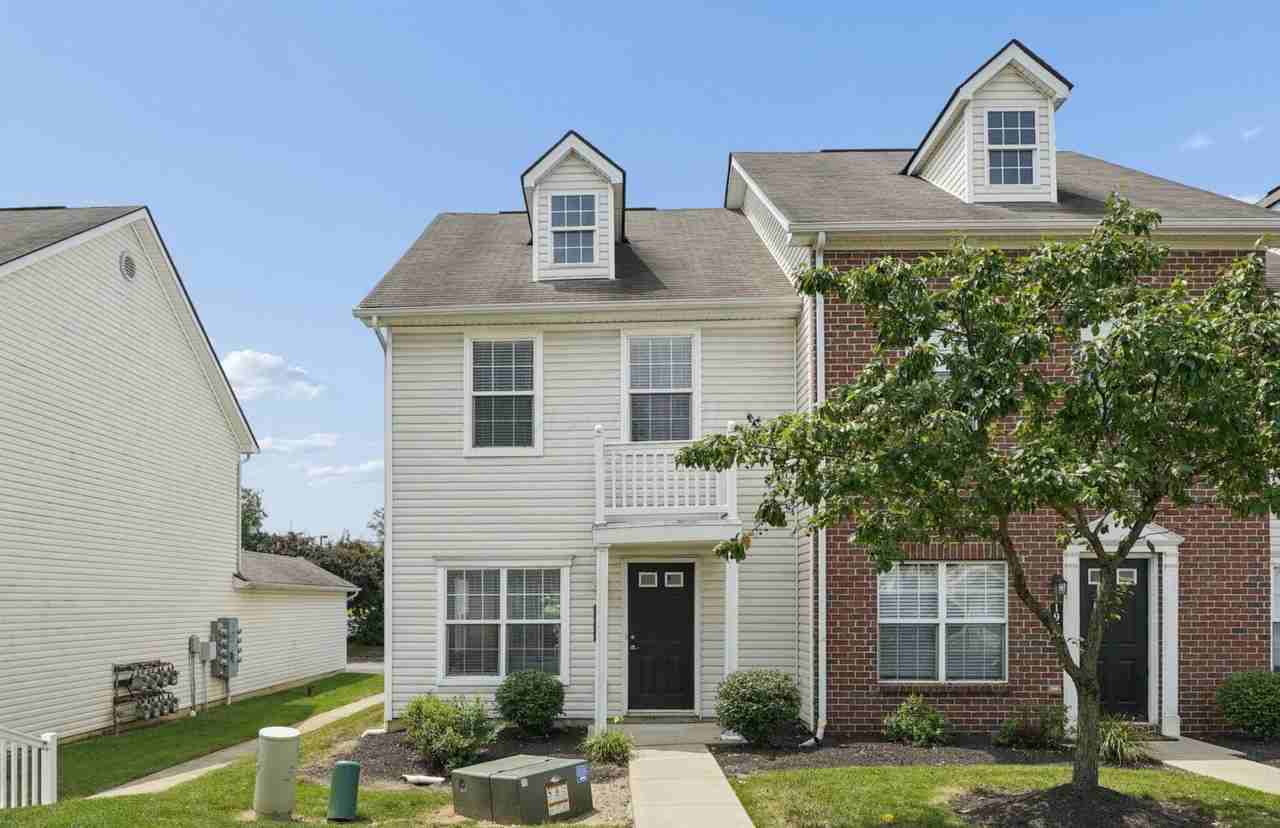 2048 Opal St - Photo 3 of 47